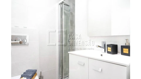 Apartamento T2 para Venda em Benfica