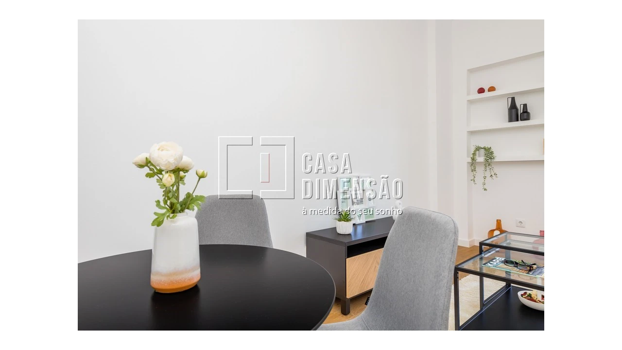 Apartamento T1 para Venda em Benfica Foto 6