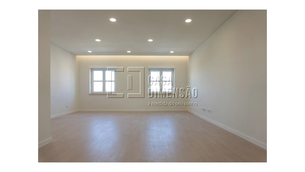 Apartamento T3 para Venda em Carnaxide e Queijas Foto 5