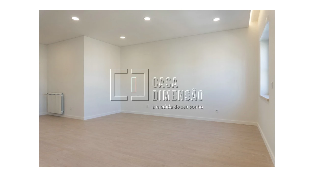Apartamento T3 para Venda em Carnaxide e Queijas Foto 8