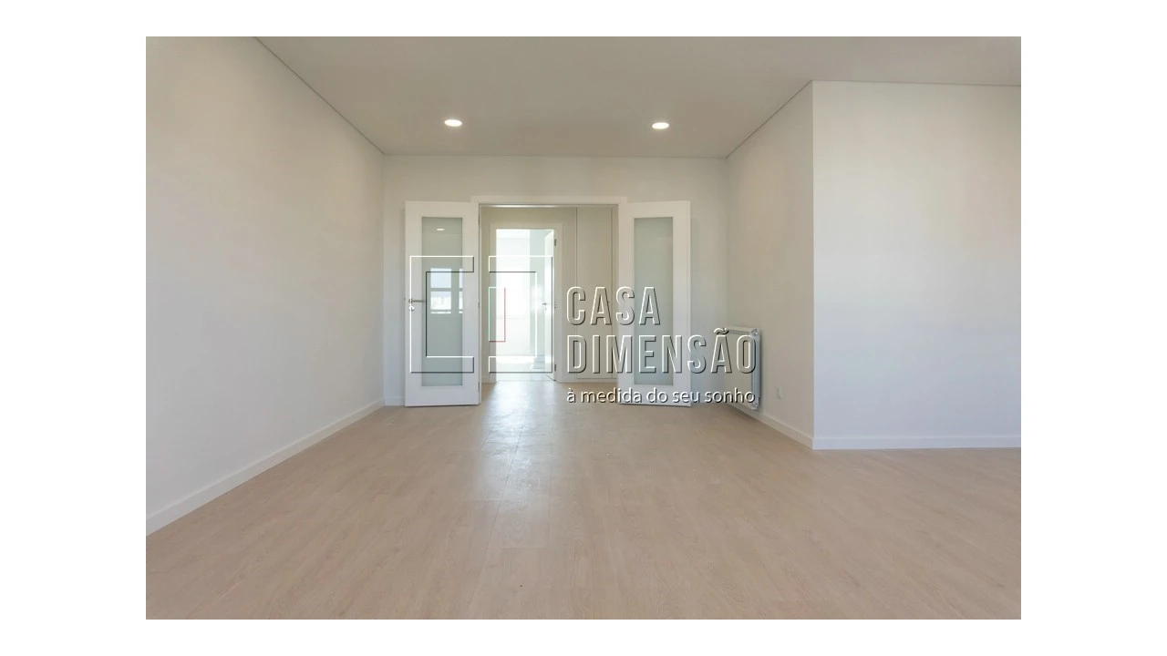 Apartamento T3 para Venda em Carnaxide e Queijas Foto 9