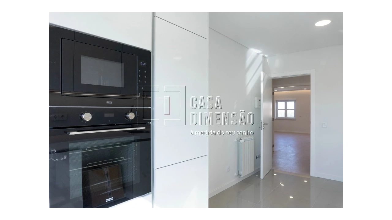 Apartamento T3 para Venda em Carnaxide e Queijas Foto 16