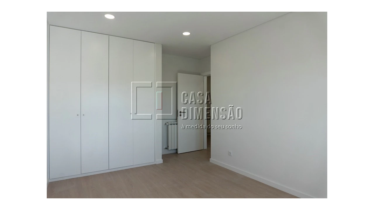 Apartamento T3 para Venda em Carnaxide e Queijas Foto 23