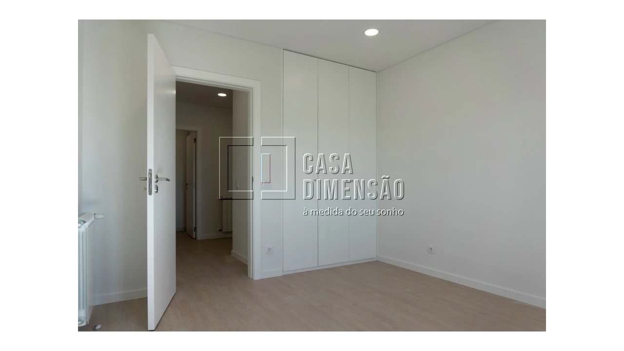 Apartamento T3 para Venda em Carnaxide e Queijas Foto 25