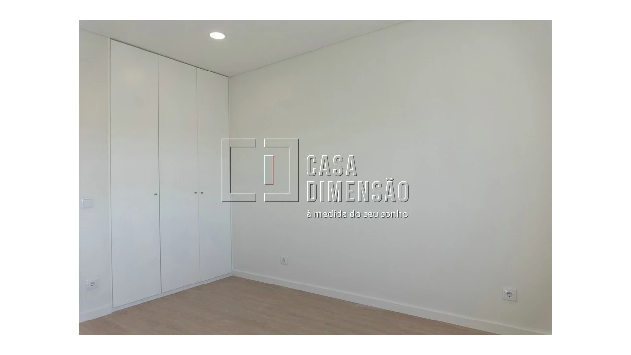 Apartamento T3 para Venda em Carnaxide e Queijas Foto 26