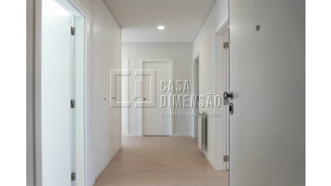 Apartamento T3 para Venda em Carnaxide e Queijas