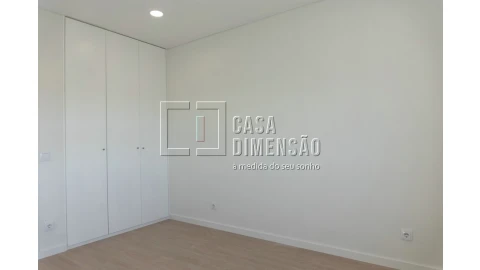 Apartamento T3 para Venda em Carnaxide e Queijas