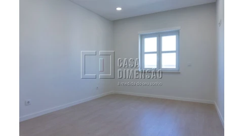 Apartamento T3 para Venda em Carnaxide e Queijas