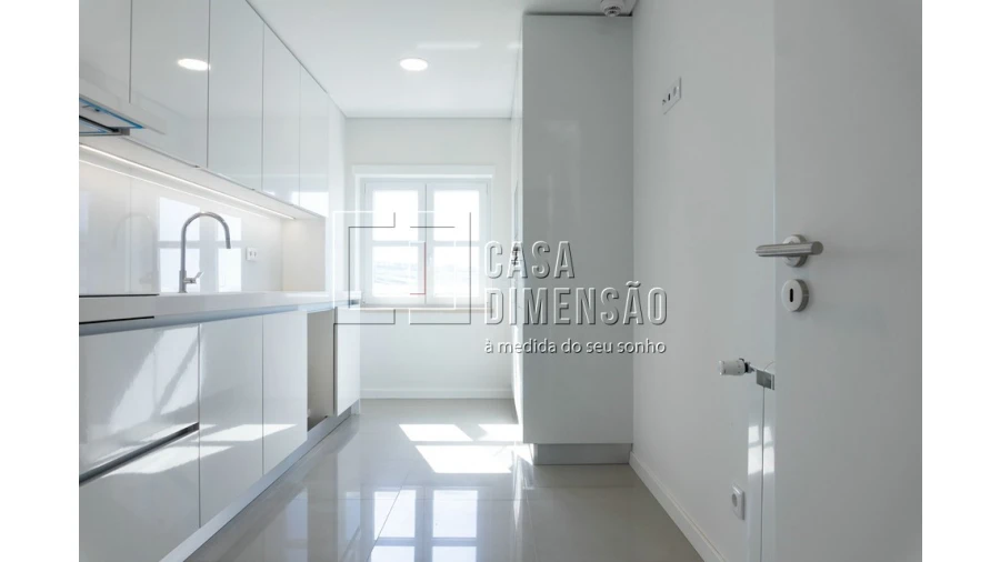 Apartamento T3 para Venda em Carnaxide e Queijas Foto 12