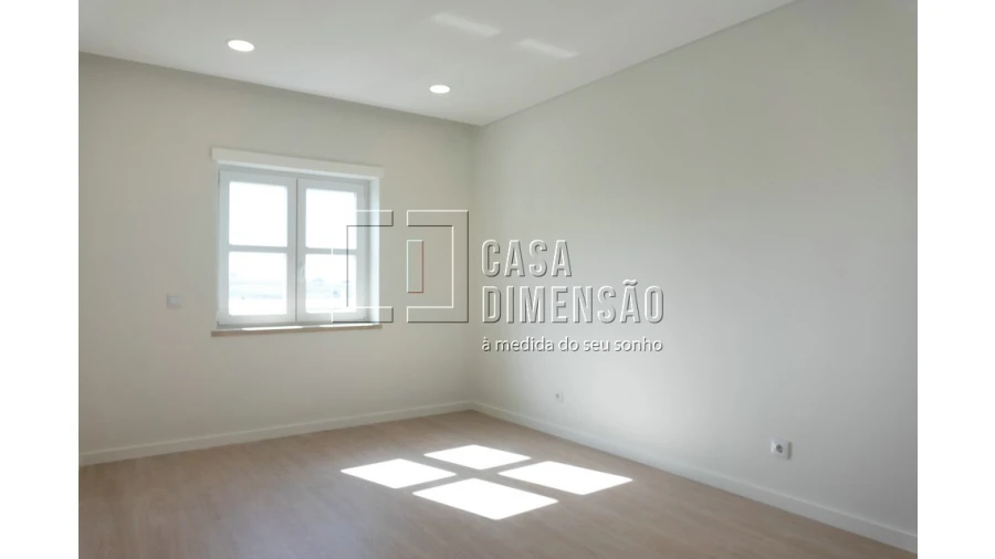 Apartamento T3 para Venda em Carnaxide e Queijas Foto 21