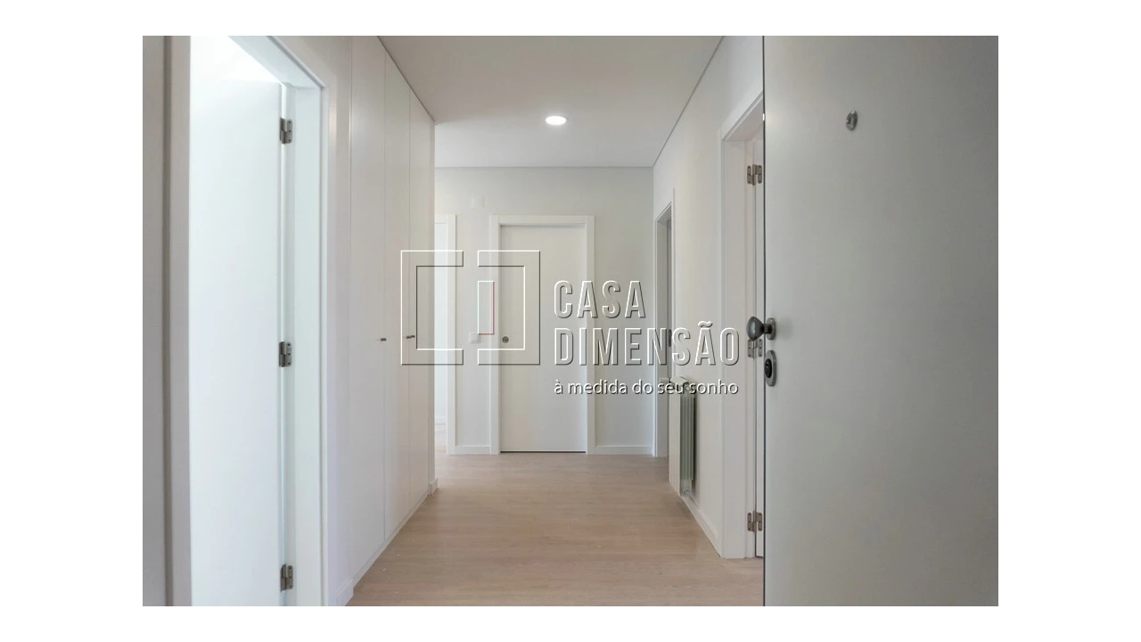 Apartamento T3 para Venda em Venteira Foto 2