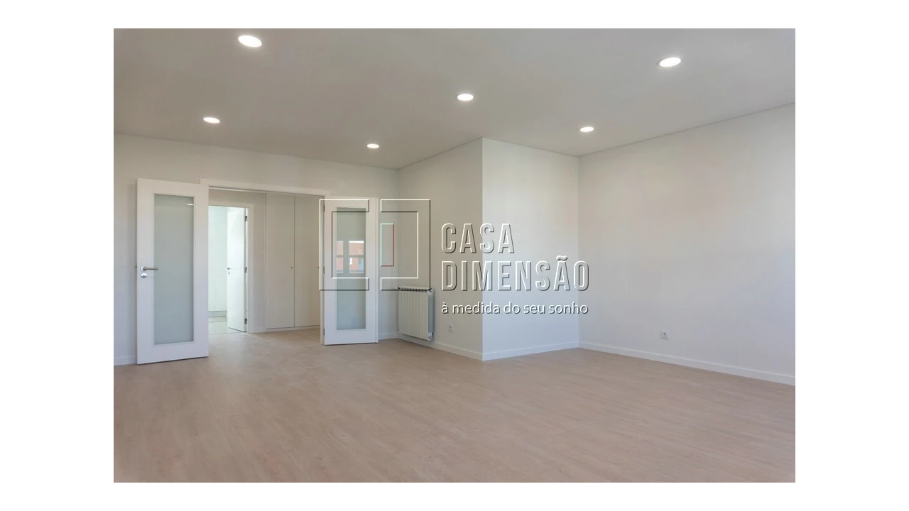 Apartamento T3 para Venda em Venteira Foto 6