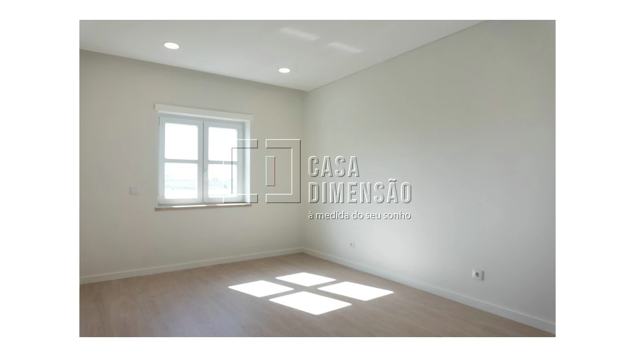 Apartamento T3 para Venda em Venteira Foto 21