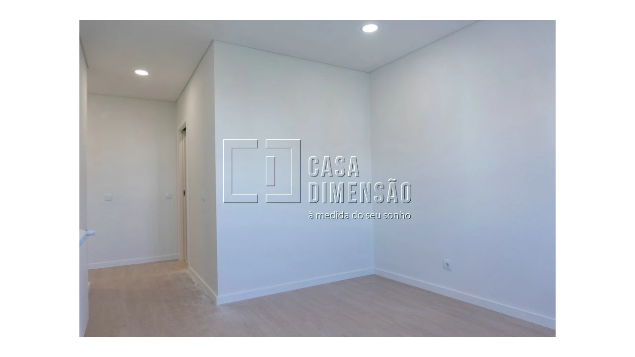 Apartamento T3 para Venda em Venteira Foto 33