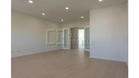 Apartamento T3 para Venda em Venteira