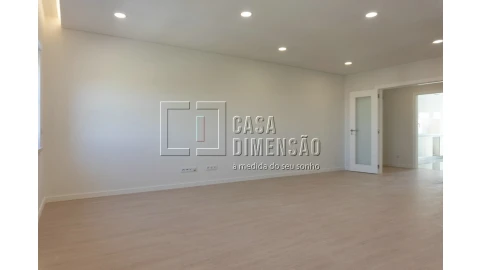 Apartamento T3 para Venda em Venteira
