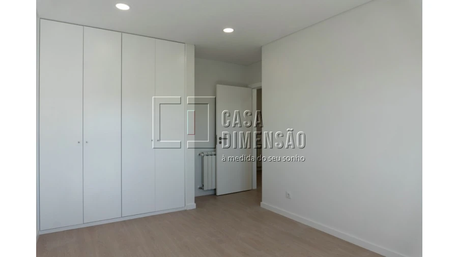 Apartamento T3 para Venda em Venteira Foto 23