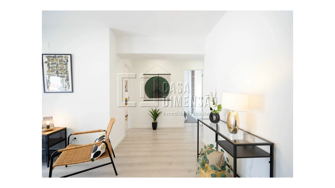 Apartamento T3 para Venda em Carnide Foto 3