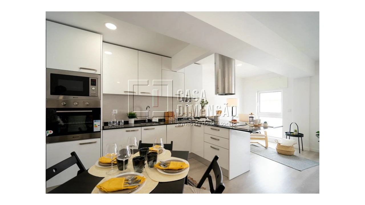 Apartamento T3 para Venda em Carnide Foto 8