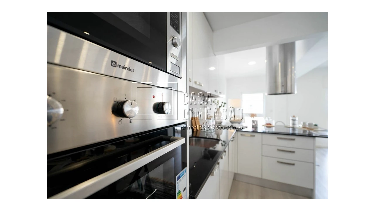 Apartamento T3 para Venda em Carnide Foto 13