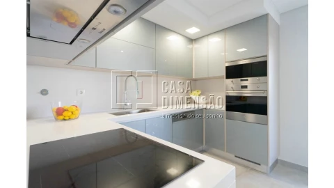Apartamento T2 para Venda em Oeiras e São Julião da Barra, Paço de Arcos e Caxias