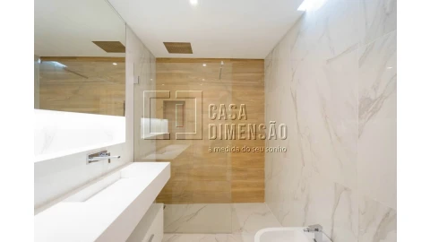Apartamento T2 para Venda em Oeiras e São Julião da Barra, Paço de Arcos e Caxias