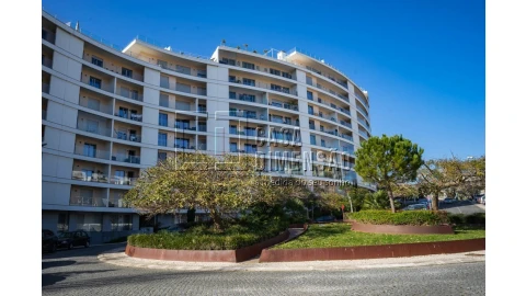 Apartamento T2 para Venda em Oeiras e São Julião da Barra, Paço de Arcos e Caxias