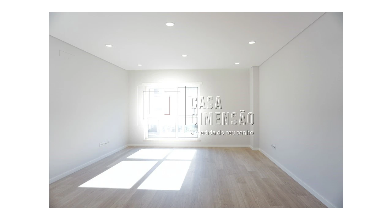 Apartamento T2 para Venda em Carnaxide e Queijas Foto 3