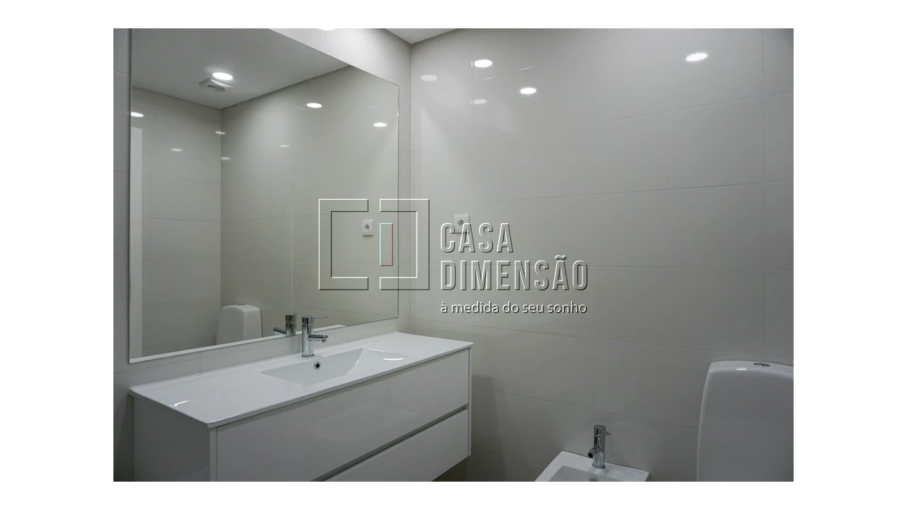 Apartamento T2 para Venda em Carnaxide e Queijas Foto 13