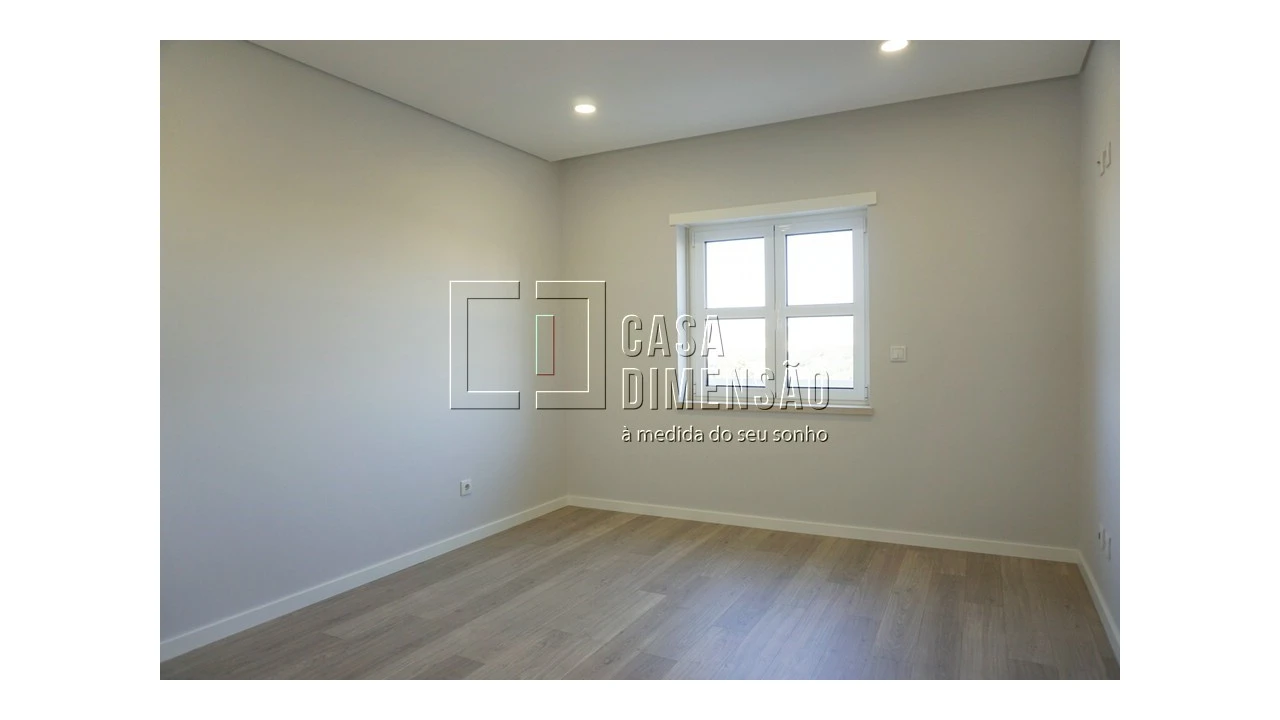 Apartamento T2 para Venda em Carnaxide e Queijas Foto 14