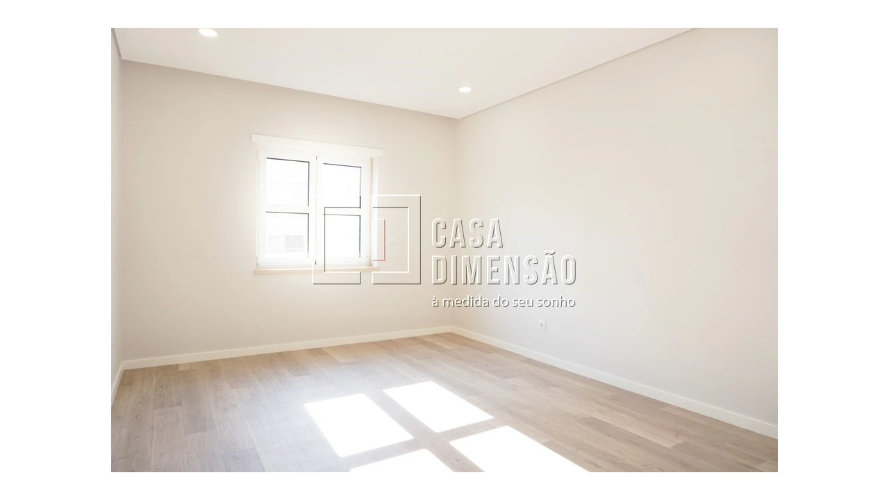 Apartamento T2 para Venda em Carnaxide e Queijas Foto 18