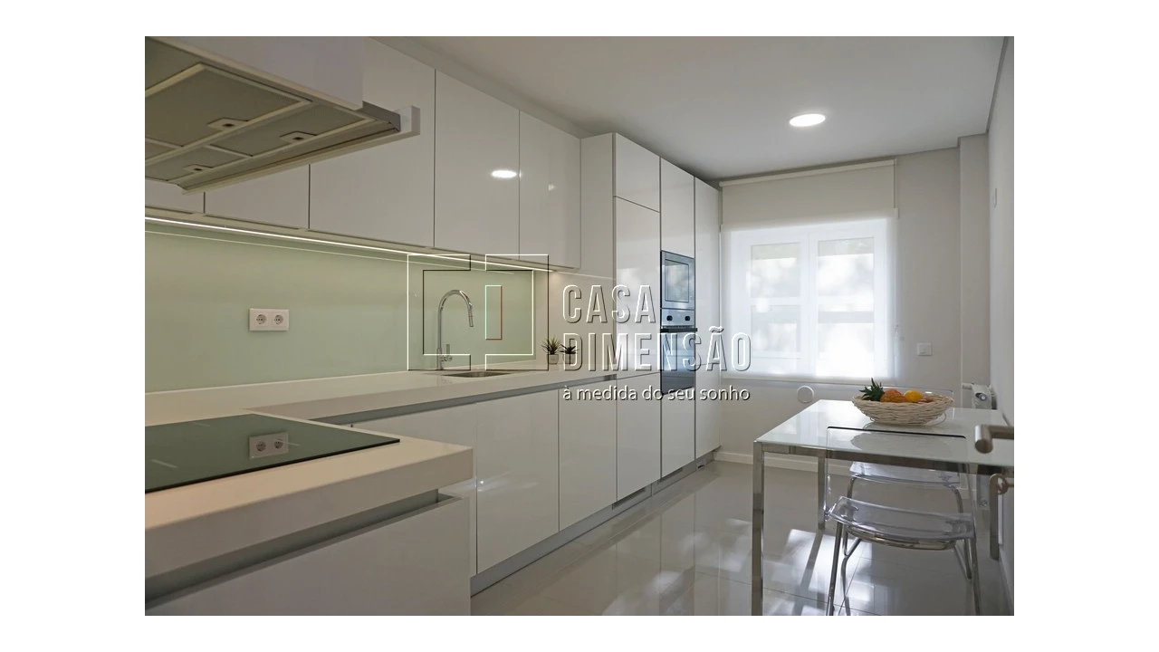 Apartamento T2 para Venda em Carnaxide e Queijas Foto 41