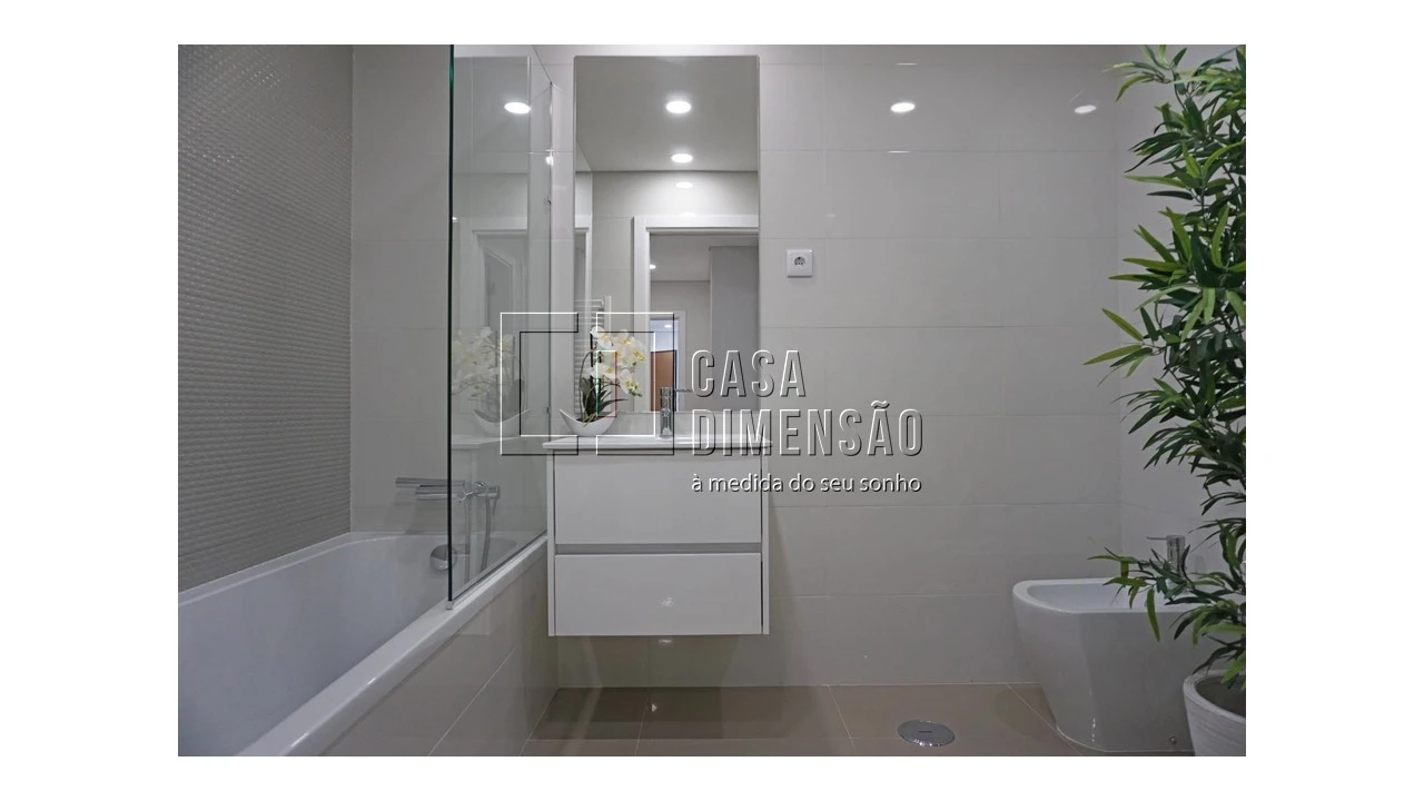 Apartamento T2 para Venda em Carnaxide e Queijas Foto 59