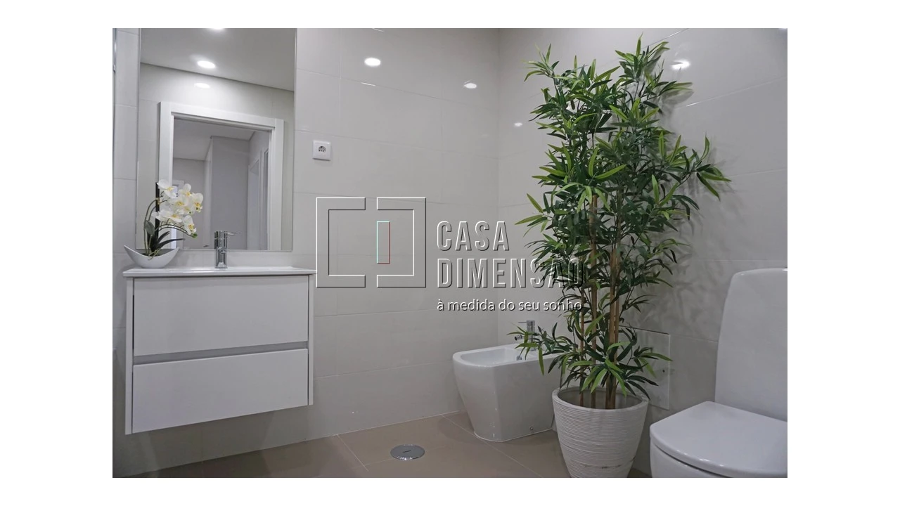 Apartamento T2 para Venda em Carnaxide e Queijas Foto 61