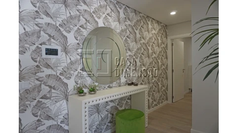 Apartamento T2 para Venda em Carnaxide e Queijas