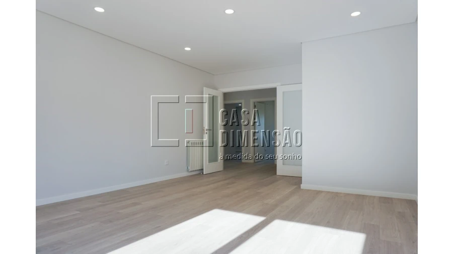 Apartamento T2 para Venda em Carnaxide e Queijas Foto 4