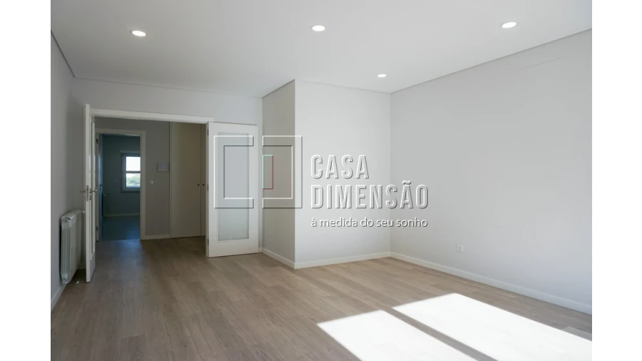 Apartamento T2 para Venda em Carnaxide e Queijas Foto 5