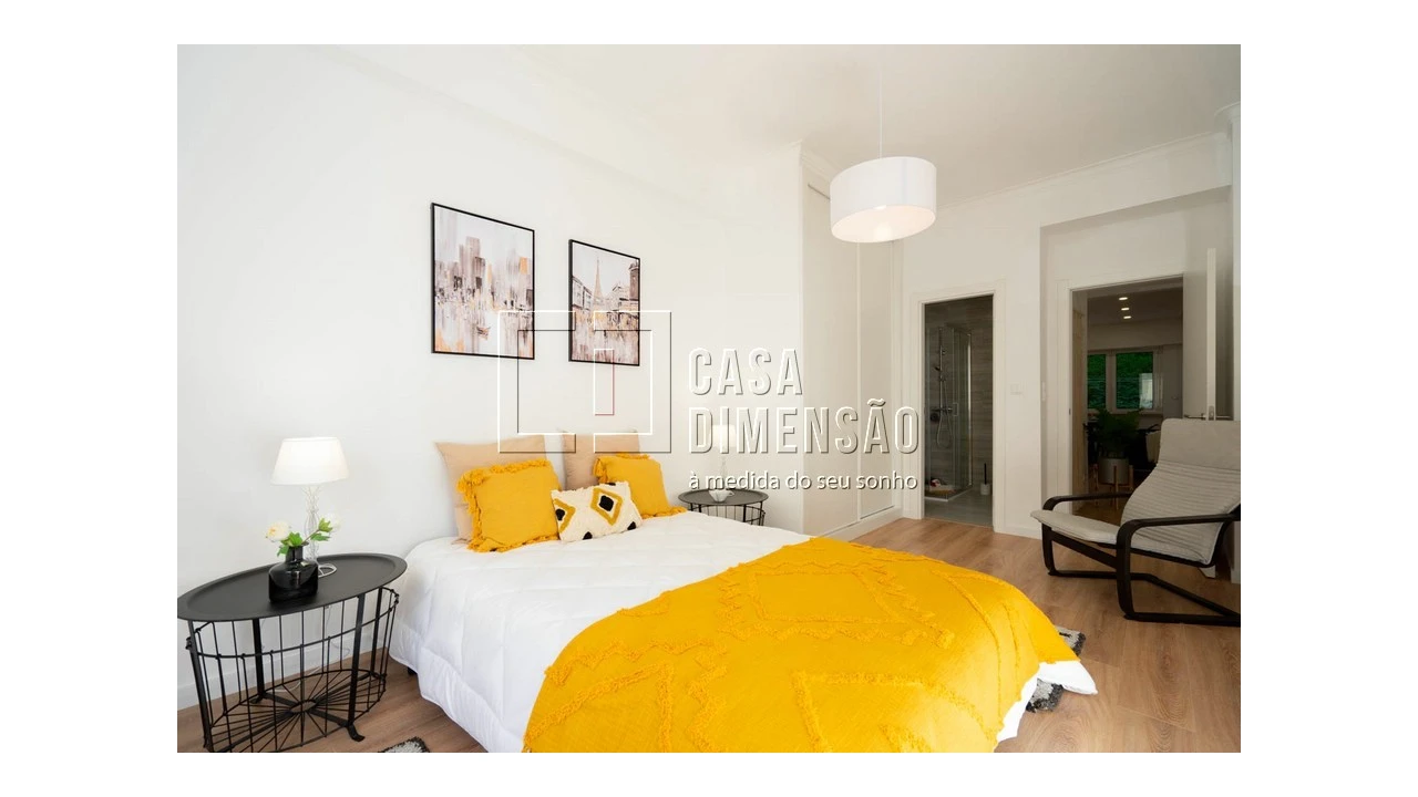 Apartamento T2 para Venda em Benfica Foto 1