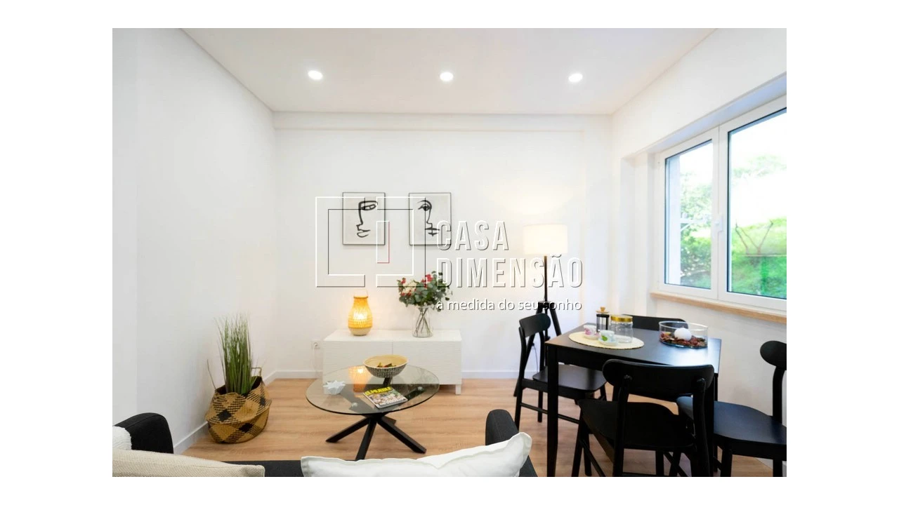 Apartamento T2 para Venda em Benfica Foto 8