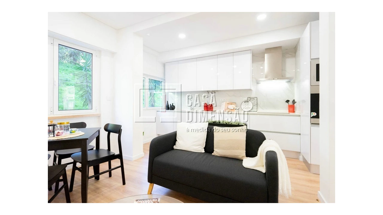 Apartamento T2 para Venda em Benfica Foto 16