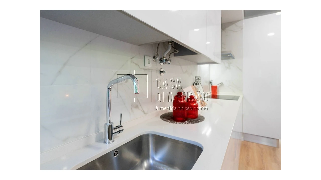 Apartamento T2 para Venda em Benfica Foto 23