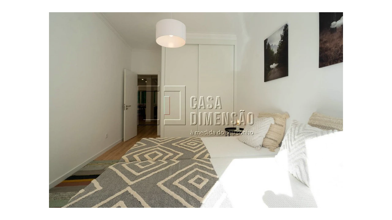 Apartamento T2 para Venda em Benfica Foto 32