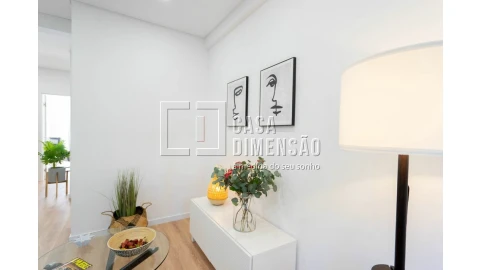 Apartamento T2 para Venda em Benfica