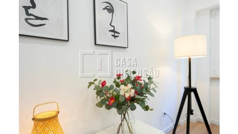 Apartamento T2 para Venda em Benfica