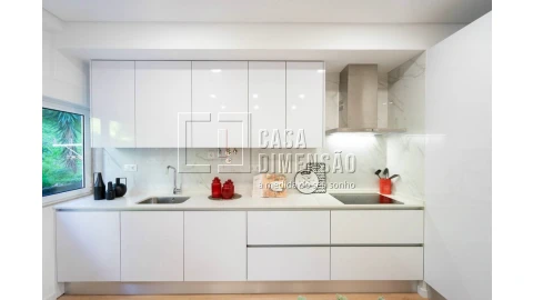 Apartamento T2 para Venda em Benfica