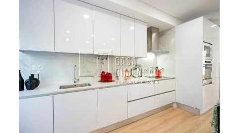 Apartamento T2 para Venda em Benfica
