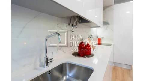 Apartamento T2 para Venda em Benfica