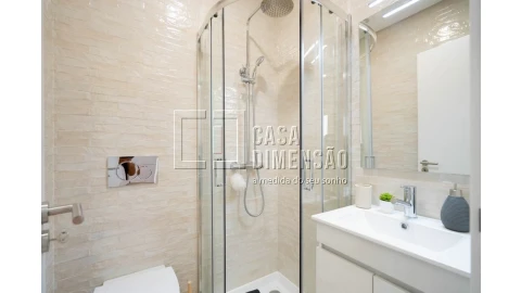Apartamento T2 para Venda em Benfica