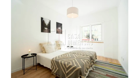 Apartamento T2 para Venda em Benfica