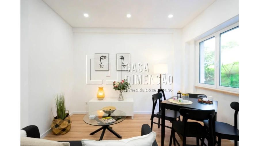 Apartamento T2 para Venda em Benfica Foto 8